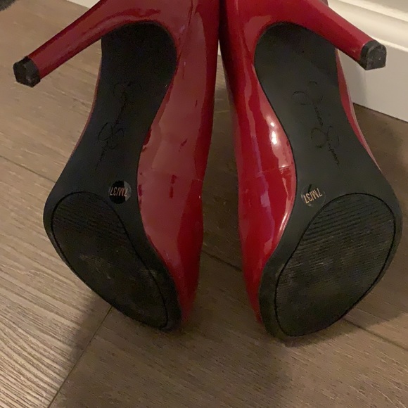 Red Heels - Picture 5 of 6